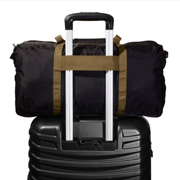 ⭐BNWT Go Pac Weekender Duffle 35L in Color NightForest - Picture 4 of 11